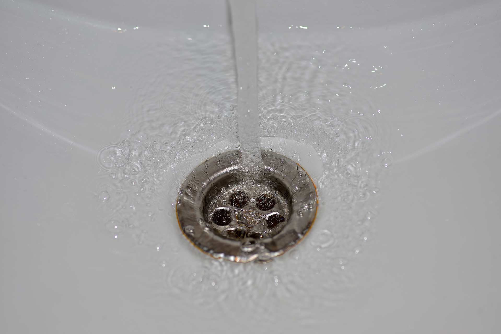 A2B Drains provides services to unblock blocked sinks and drains for properties in Bath.